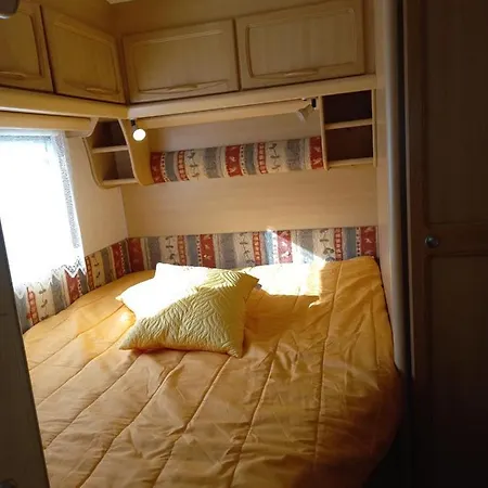 Каравана Саrpe Diem Златна Рибка Apartment